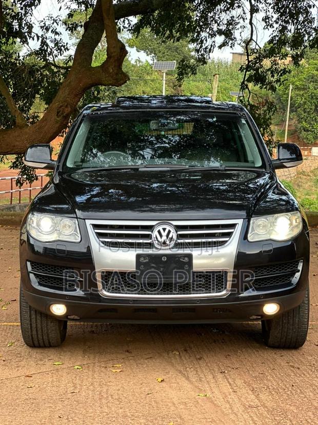 Volkswagen Touareg 2010 Black