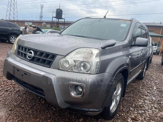 Nissan X-Trail 2.0 Petrol XE 2010 Gray