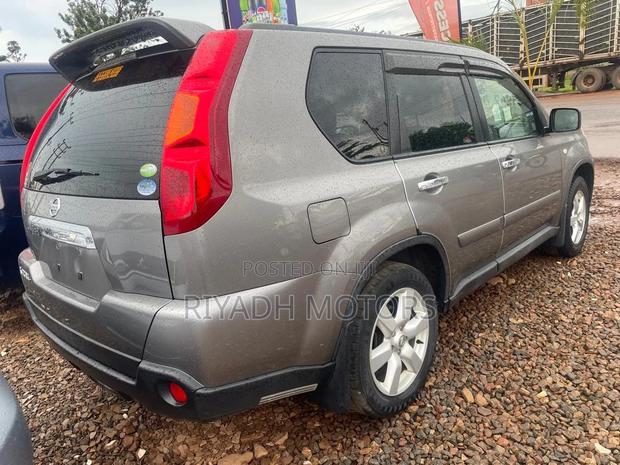 Nissan X-Trail 2.0 Petrol XE 2010 Gray