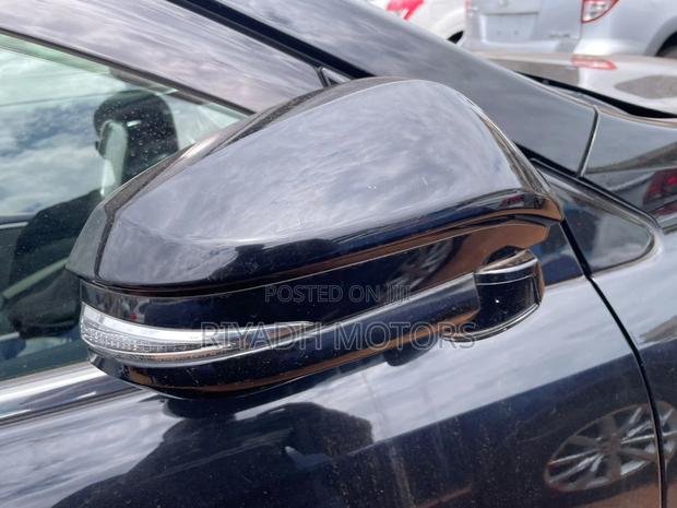 Toyota Harrier 2.0 2017 Black