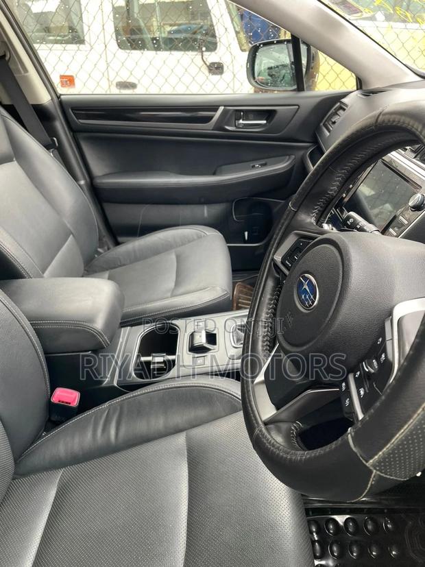 Subaru Legacy 2.5i AWD 2017 Gray
