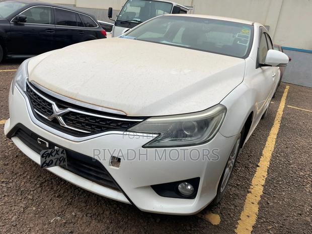 Toyota Mark X 2.5 RWD 2014 White