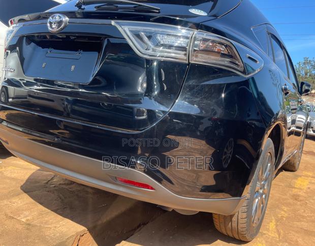 Toyota Harrier 2.0 2015 Black