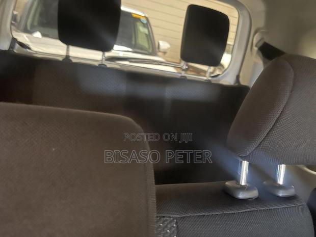 Toyota Passo Sette 1.5 AWD 2012 White