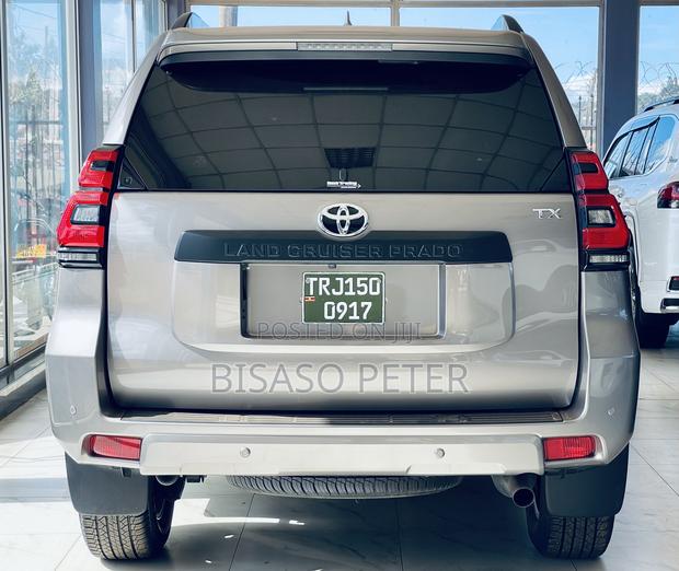 New Toyota Land Cruiser Prado 2023 Gray