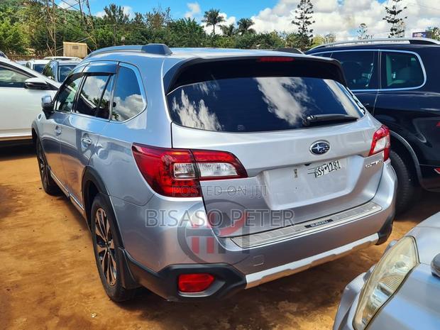 Subaru Outback 2.5i Premium AWD 2016 Silver