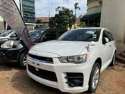 Mitsubishi Outlander 2010 White for sale