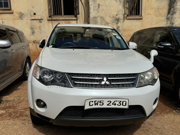 Mitsubishi Outlander 2009 White