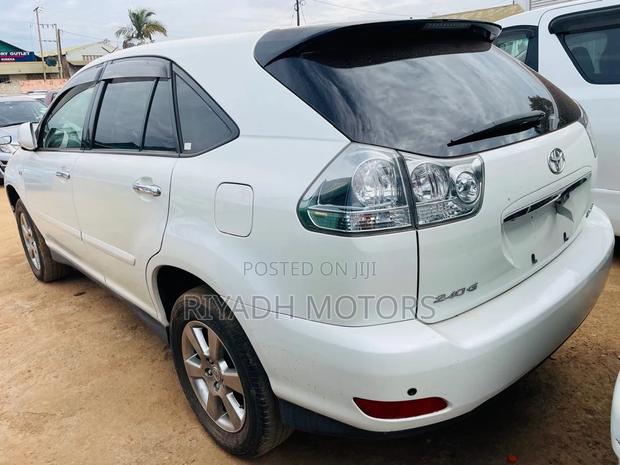 Toyota Harrier 2.4 2011 White