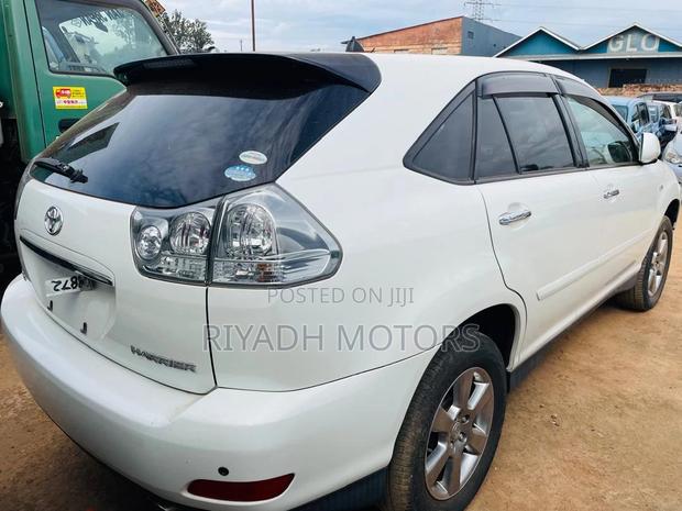 Toyota Harrier 2.4 2011 White