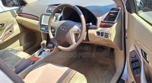 Toyota Premio 1.8 AWD 2011 Silver