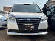 Toyota Noah 2.0 AWD (8 Seater) 2015 White for sale