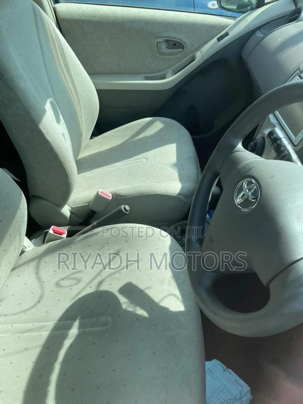 Toyota Vitz 1.0 FWD 5dr 2010 Pearl