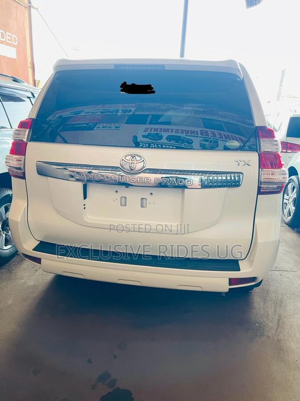 Toyota Land Cruiser Prado 2016 White
