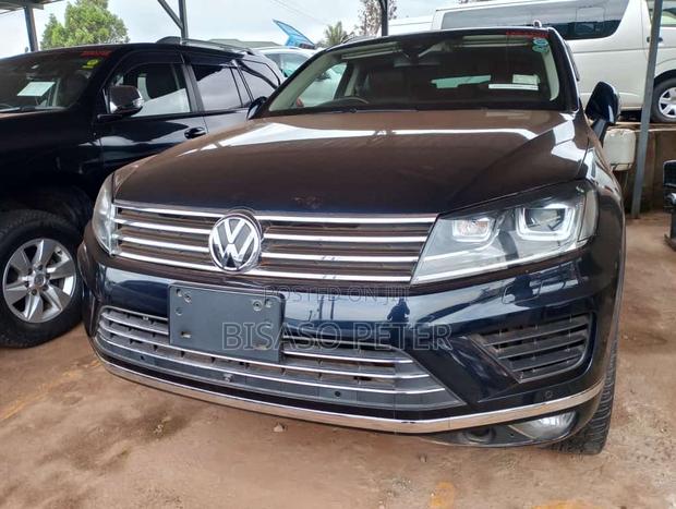 Volkswagen Touareg V6 Executive AWD 4MOTION 2015 Blue