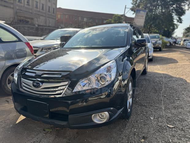 Subaru Outback 2011 Black