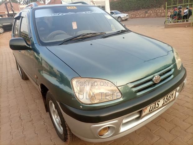 Toyota Raum 1.5 AWD 1999 Green