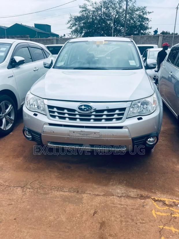 Subaru Forester 2011 Silver