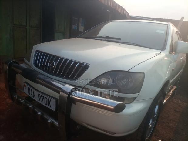 Toyota Harrier 1998 Beige