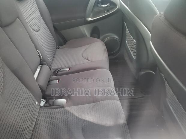 Toyota Vanguard 2009 White