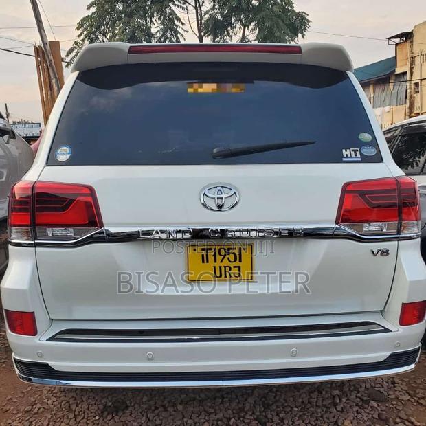 Toyota Land Cruiser 4.6 V8 VX-R 2014 White