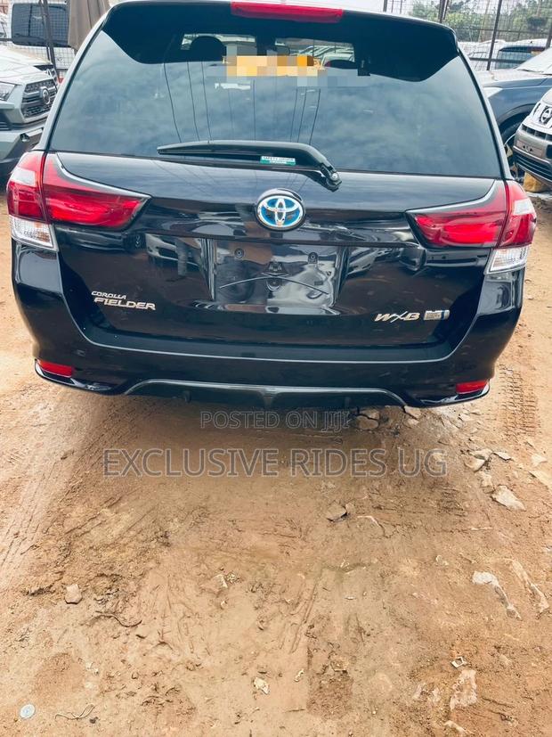 Toyota Corolla Fielder 2015 Black