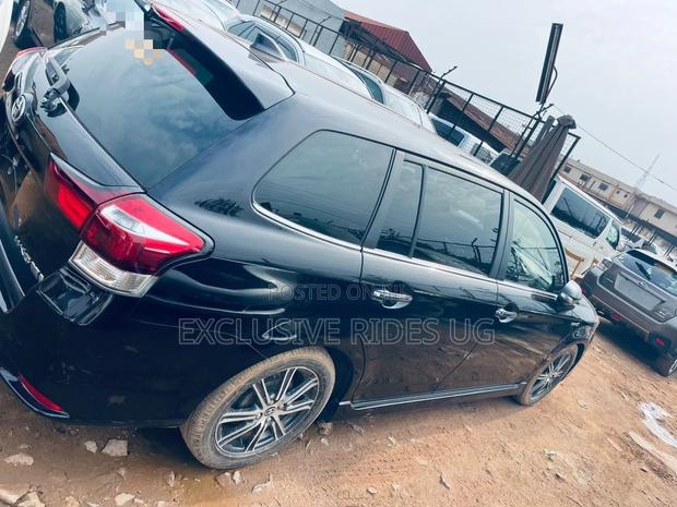 Toyota Corolla Fielder 2015 Black