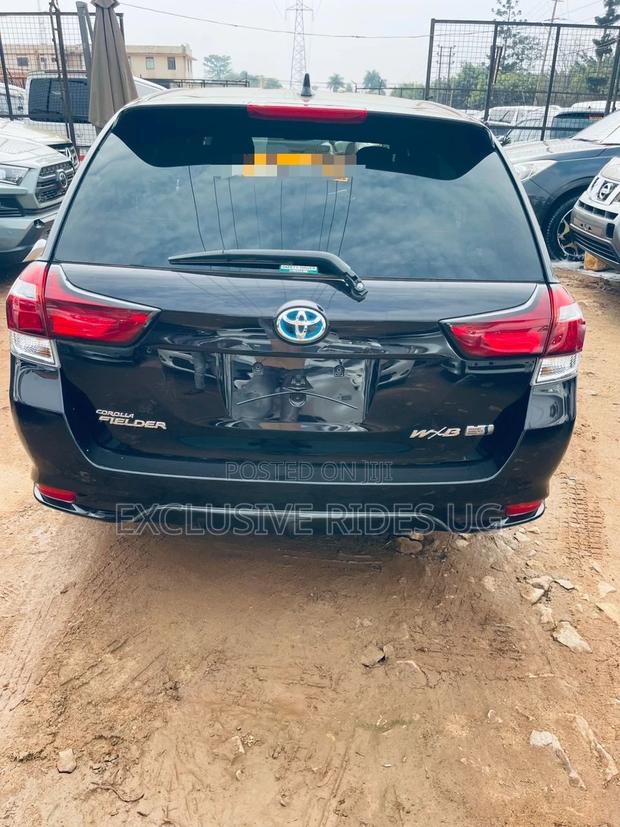 Toyota Corolla Fielder 2015 Black