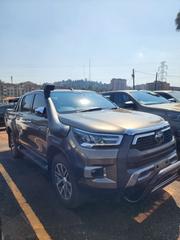 Toyota Hilux 2021 Green for sale
