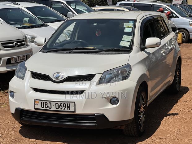 Toyota IST 2008 White