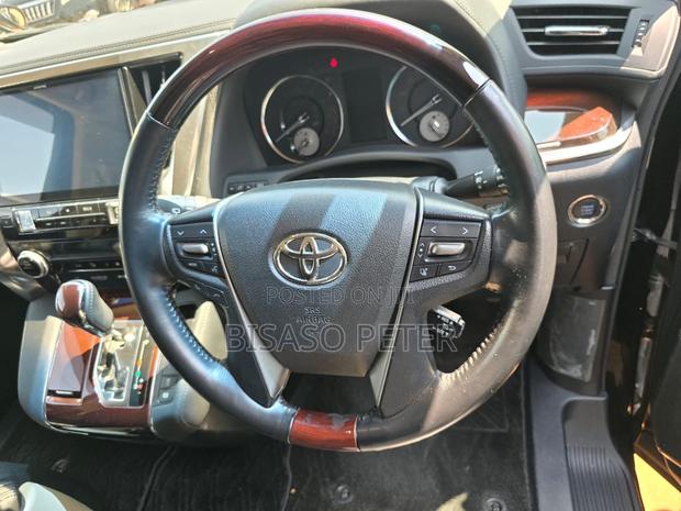 Toyota Alphard 2016 Black
