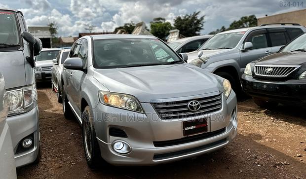 Toyota Vanguard 2009 Silver