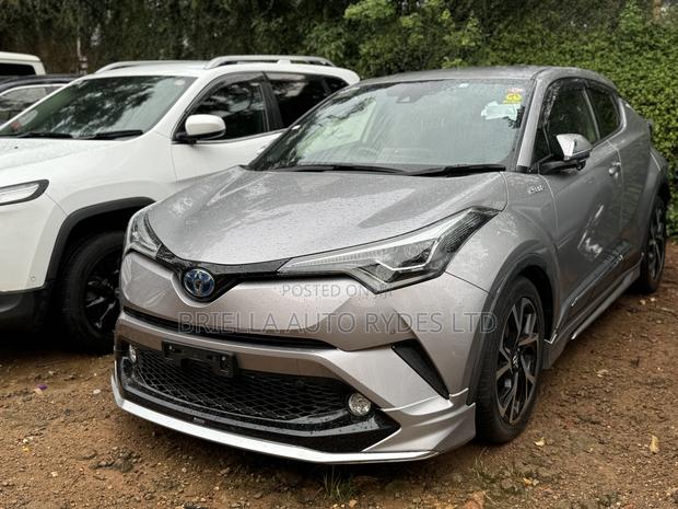 Toyota C-HR 2017 Silver