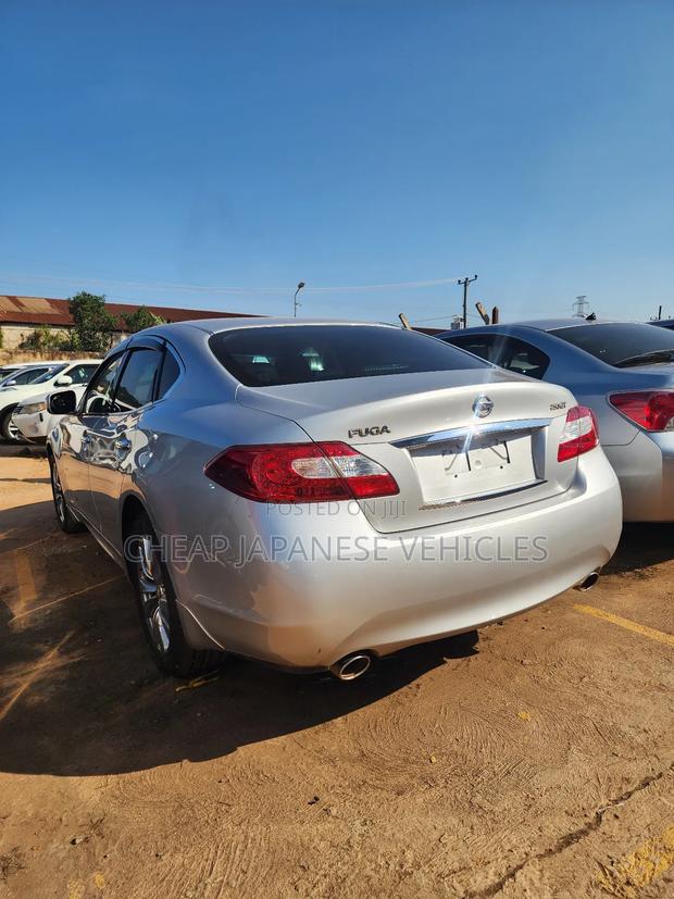 Nissan Fuga 2014 Silver