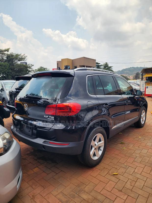 Volkswagen Tiguan 2.0 S 4Motion 2012 Black