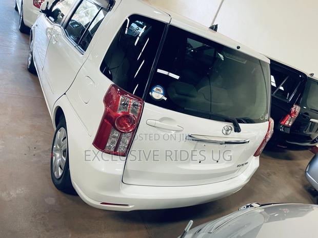 Toyota Raum 1.5 AWD 2011 Off white