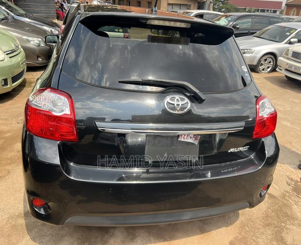 Toyota Auris 2011 Black