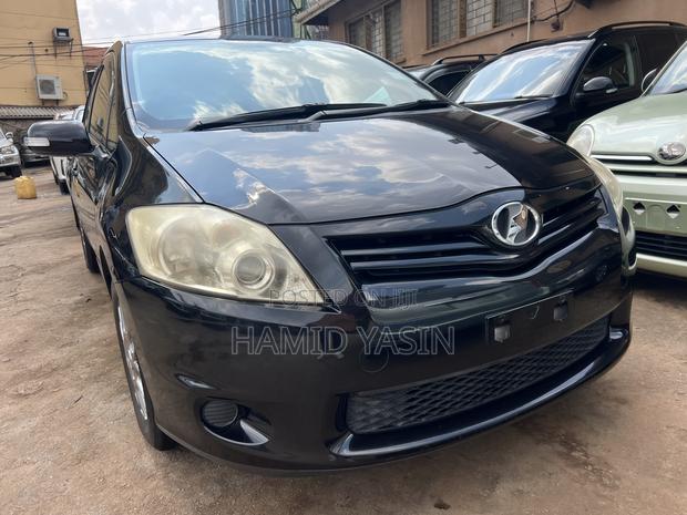 Toyota Auris 2011 Black