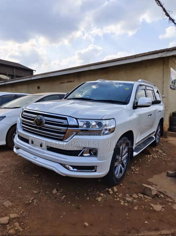 Toyota Land Cruiser 4.6 V8 ZX 2016 White