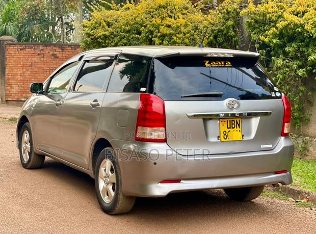 Toyota Wish 2008 Gray