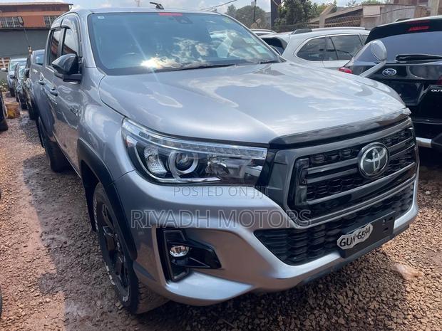 Toyota Hilux 2017 Silver