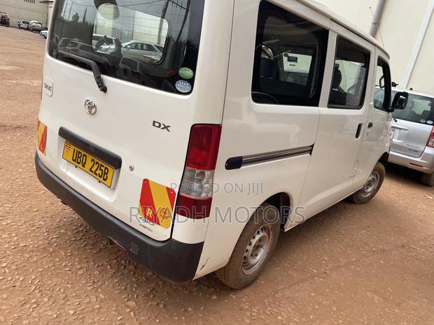 Toyota TownAce 2012 White