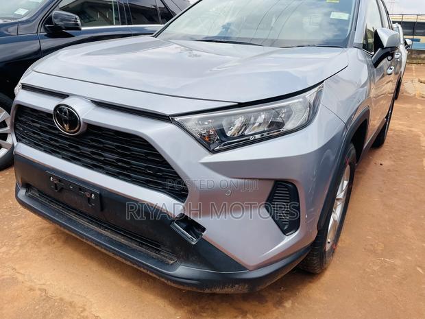 Toyota RAV4 2017 Silver