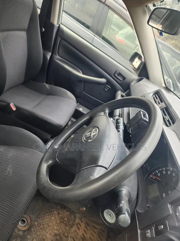 Toyota Succeed 2015 Silver