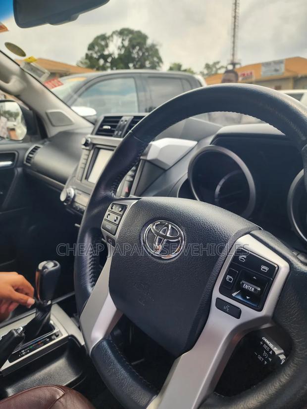 Toyota Land Cruiser Prado 2.8 D-4D 2016 White