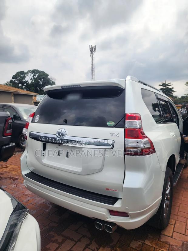 Toyota Land Cruiser Prado 2.8 D-4D 2016 White
