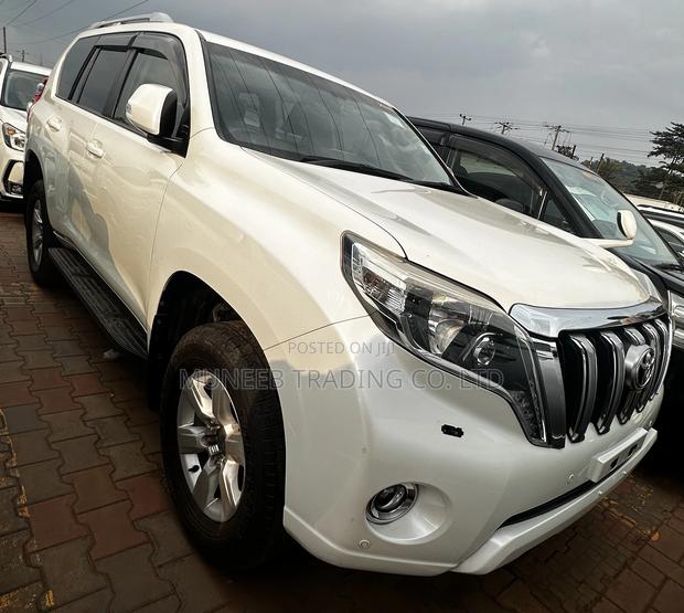 Toyota Land Cruiser Prado 2.8 D-4D 2015 White