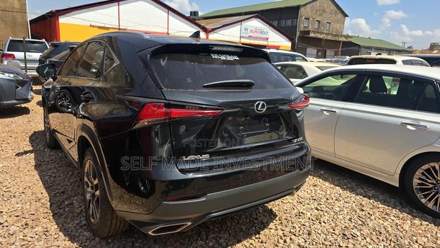 Lexus NX 300h 2020 Black