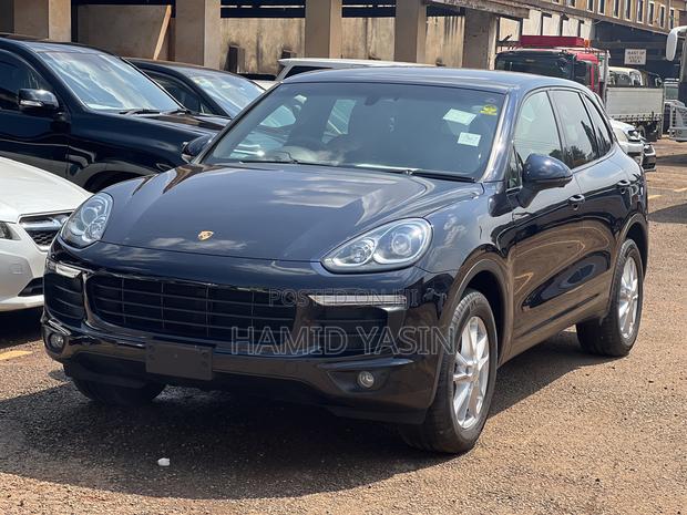Porsche Cayenne 2017 Blue