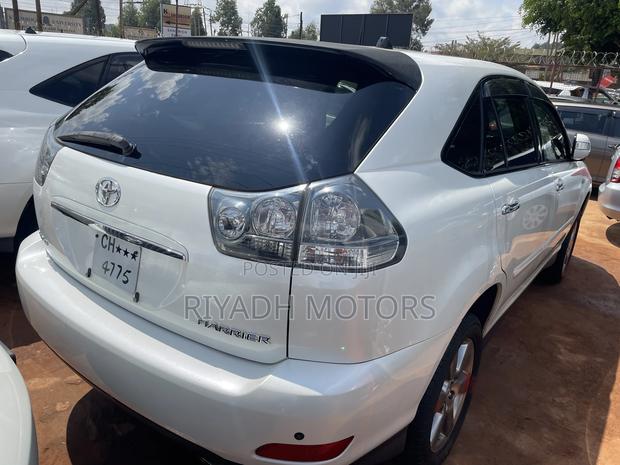 Toyota Harrier 2.4 2010 White